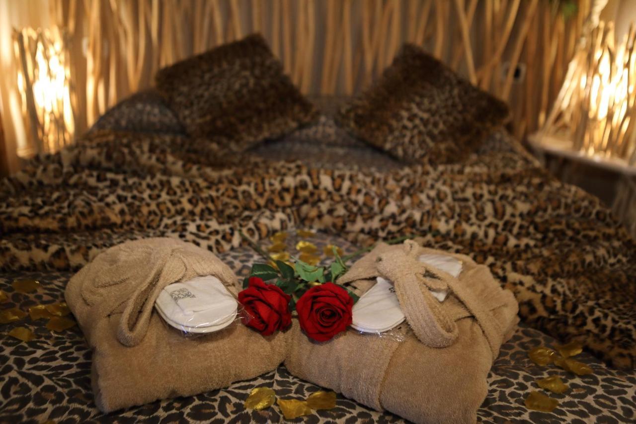 ديسينسانو ديل غاردا B&B Bellavista Exclusive In Zona Centrale Con Piscina Riscaldata E Jacuzzi Vista Lago المظهر الخارجي الصورة