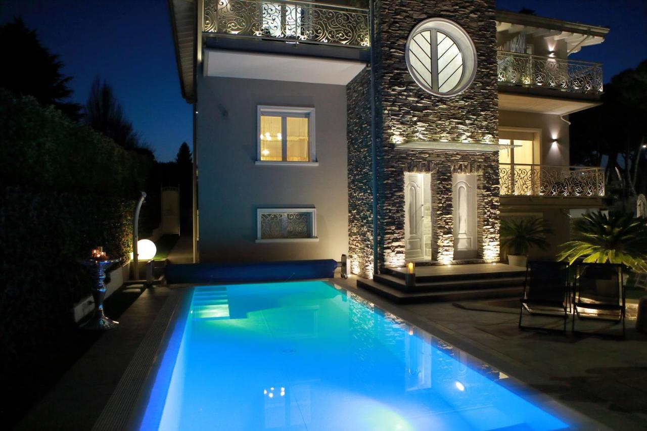 ديسينسانو ديل غاردا B&B Bellavista Exclusive In Zona Centrale Con Piscina Riscaldata E Jacuzzi Vista Lago المظهر الخارجي الصورة